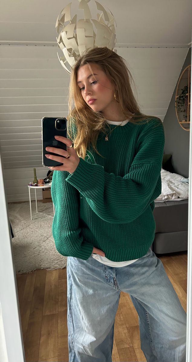 Chloe Bennett